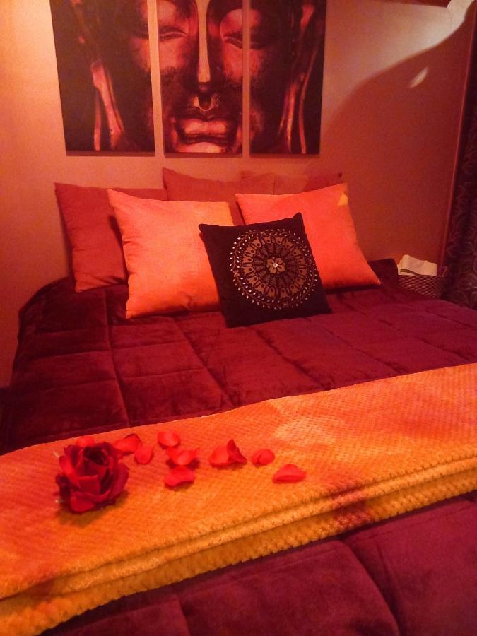 Love Room, Les Nuitees Secretes De Rouen Darnetal ภายนอก รูปภาพ