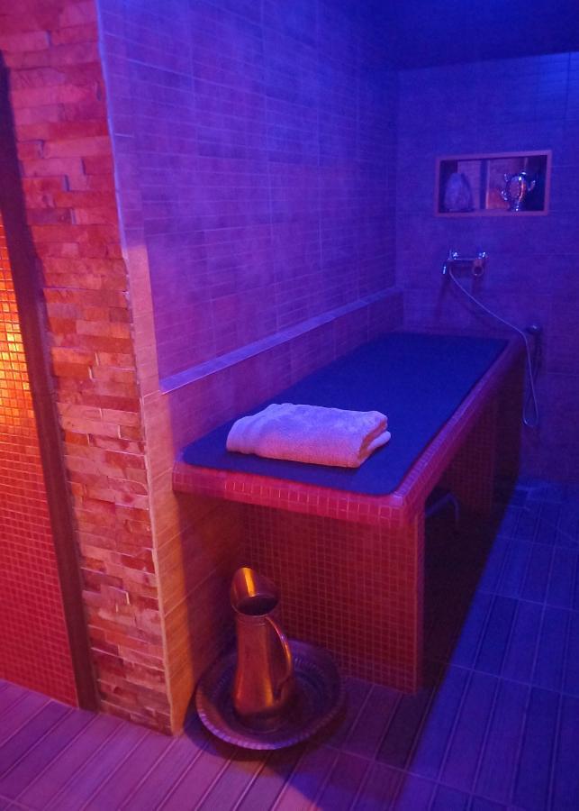 Love Room, Les Nuitees Secretes De Rouen Darnetal ภายนอก รูปภาพ